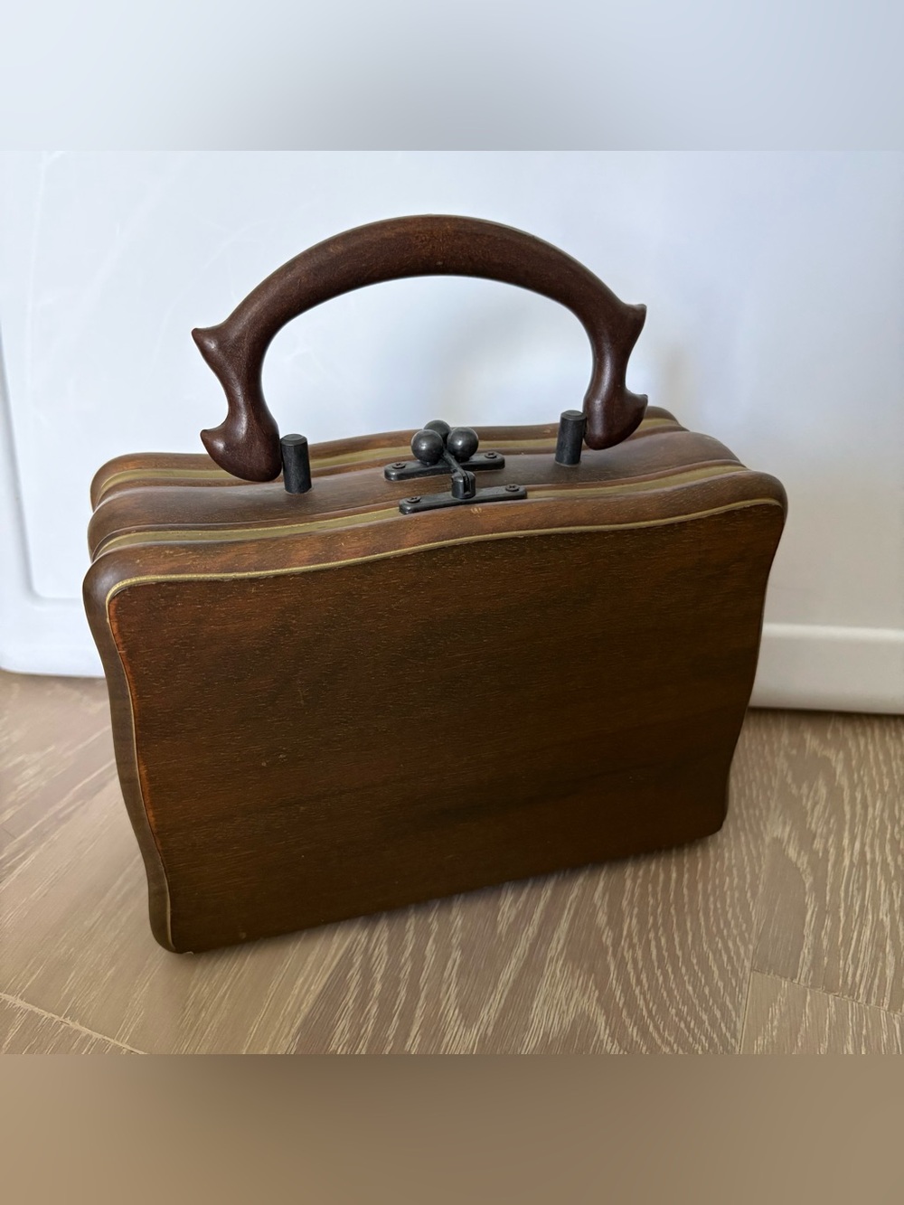 70’s Royal London Ltd Wooden Women’s Velvet Lined Purse - Vintage!